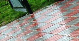 Профессиональная укладка цементной тротуарной плитки в Новом Уренгое в октябре